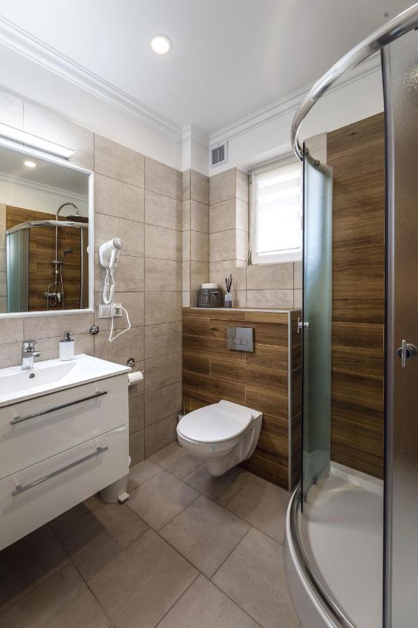Pokoje Goscinne I Apartamenty Margaret Kudowa-Zdrój Exterior foto
